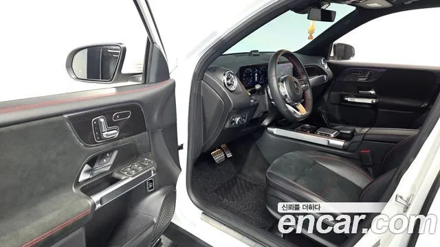 Mercedes-Benz GLB-Class — фото 10