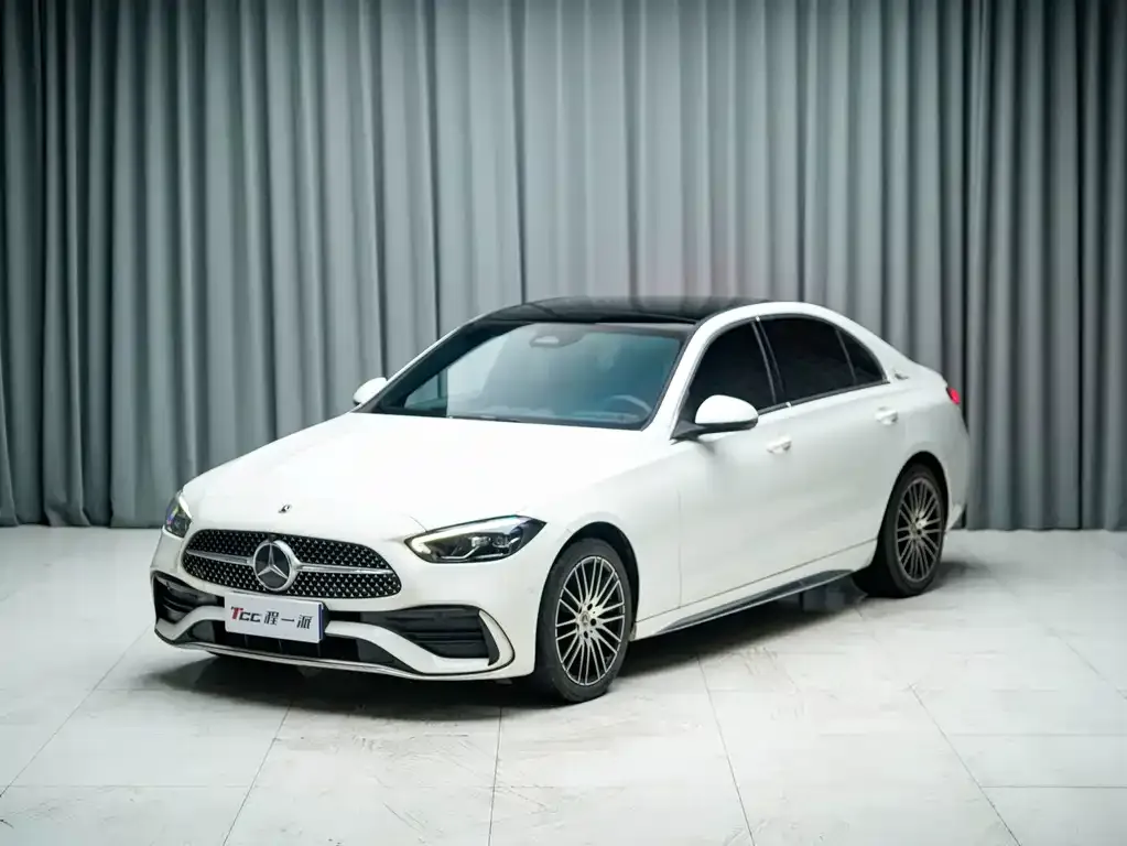 Mercedes-Benz C-Class — фото 1