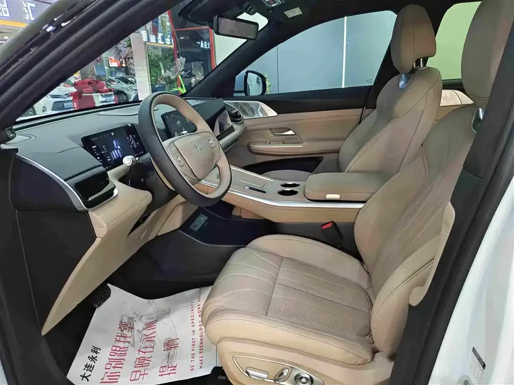 XPeng G9 — фото 2
