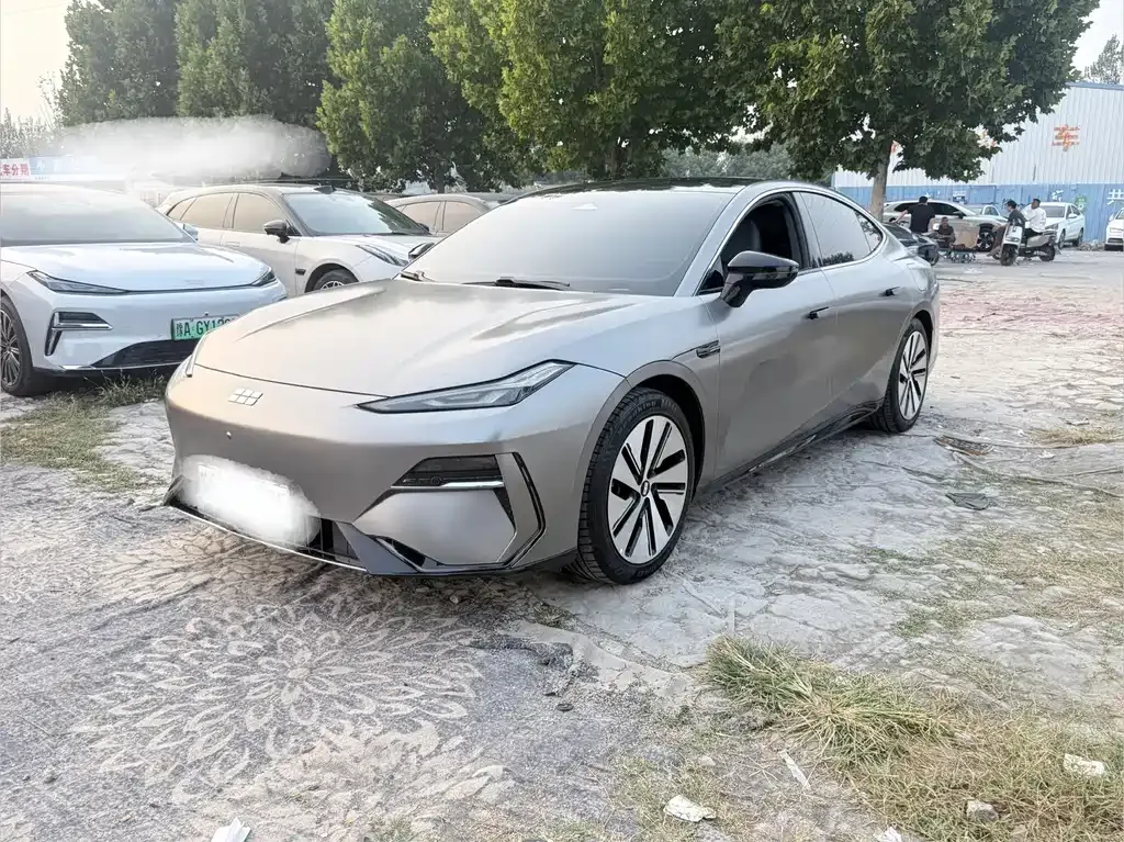 Geely Galaxy E8 — фото 1