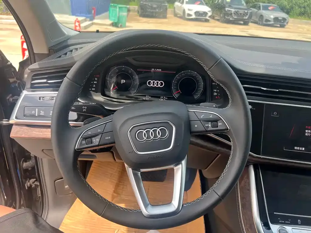 Audi Q7 — фото 7