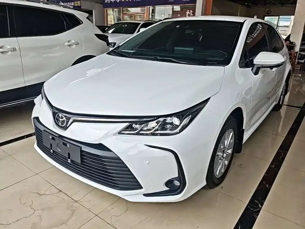 Toyota Corolla — фото 1