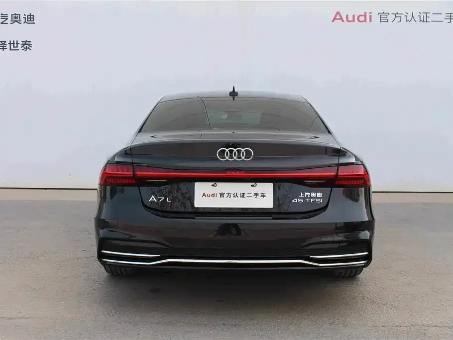 Audi A7L — фото 2