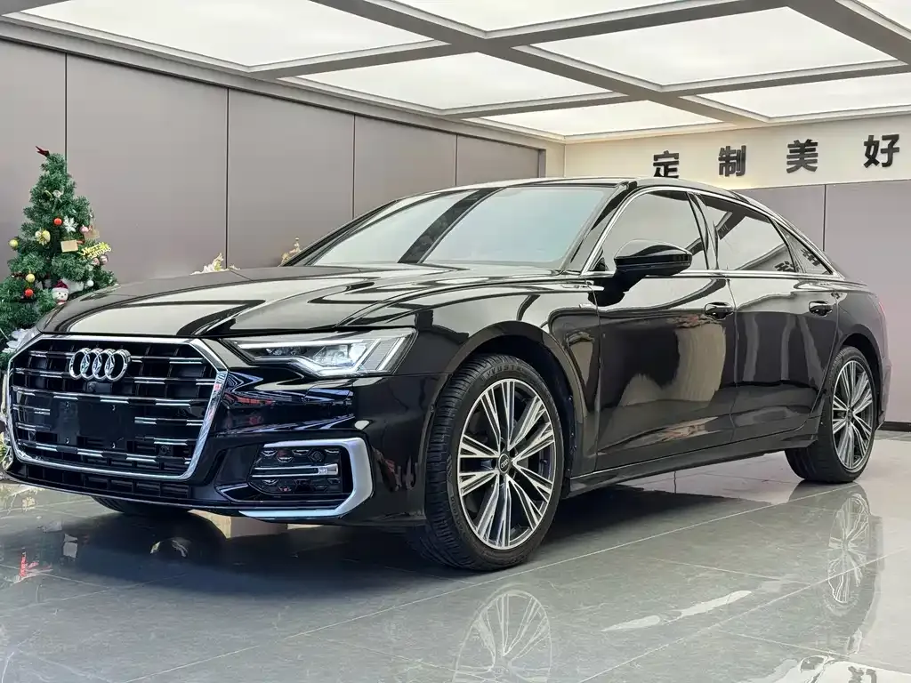 Audi A6L — фото 1