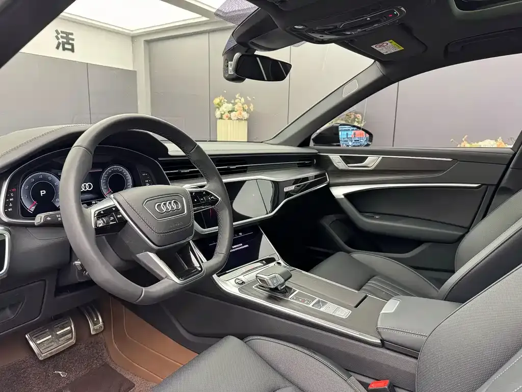 Audi A6L — фото 5