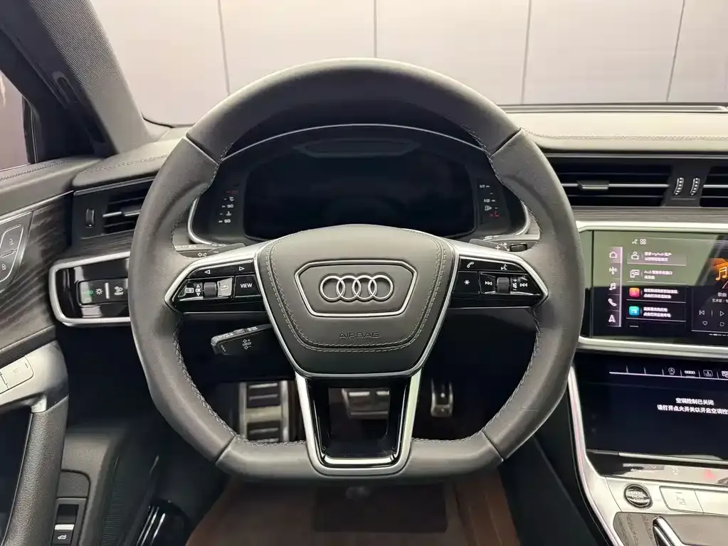 Audi A6L — фото 10