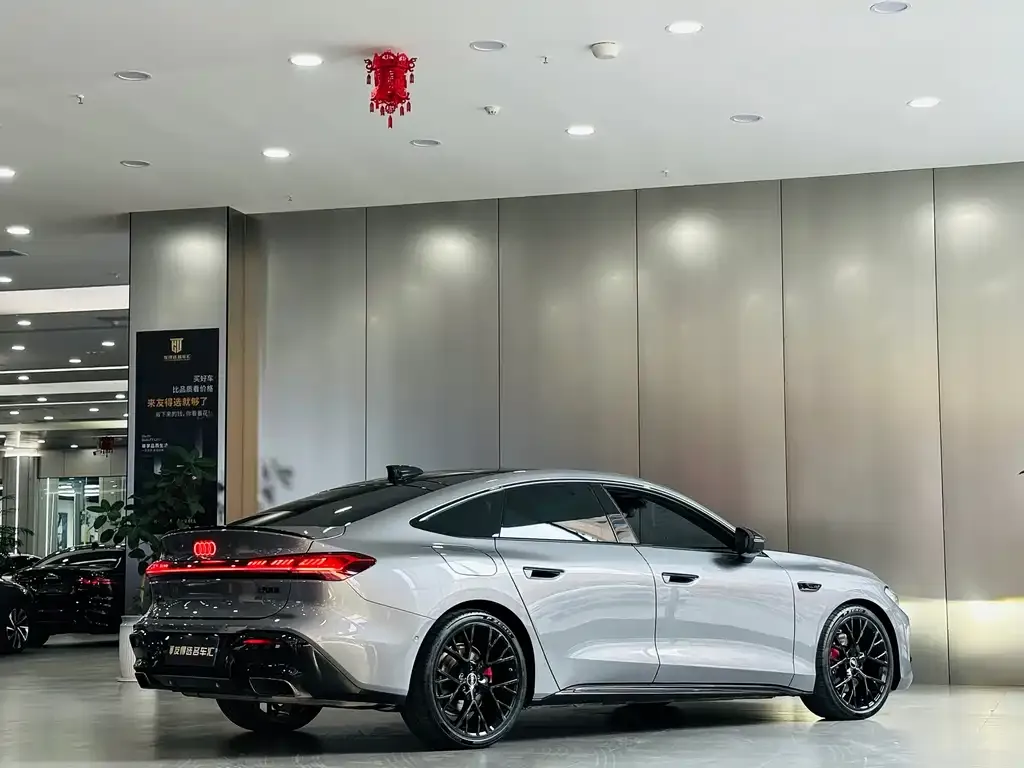 Audi A5L Sportback — фото 5
