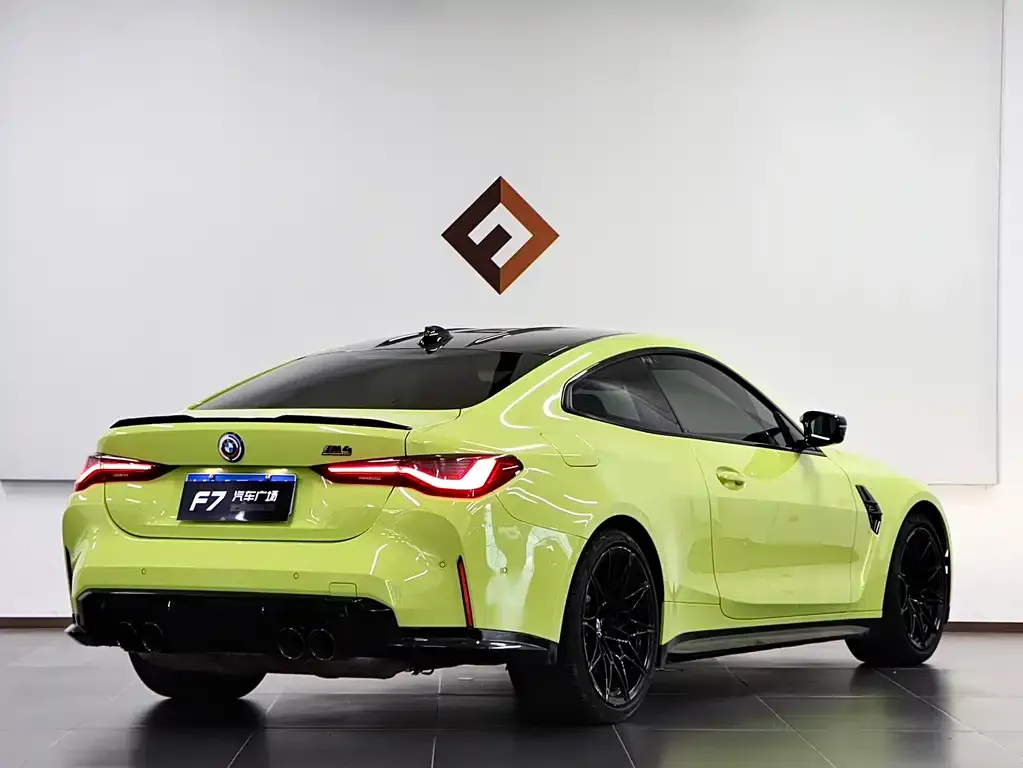 BMW M4 — фото 4