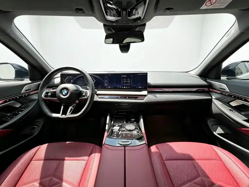 BMW 5 Series — фото 8