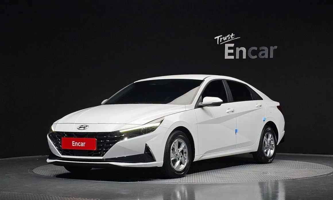 Hyundai AVANTE — фото 1