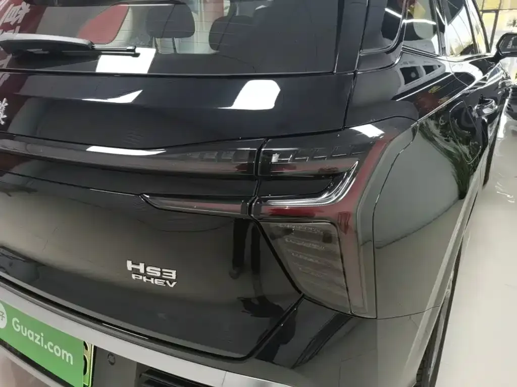 Hongqi HS3 PHEV — фото 10