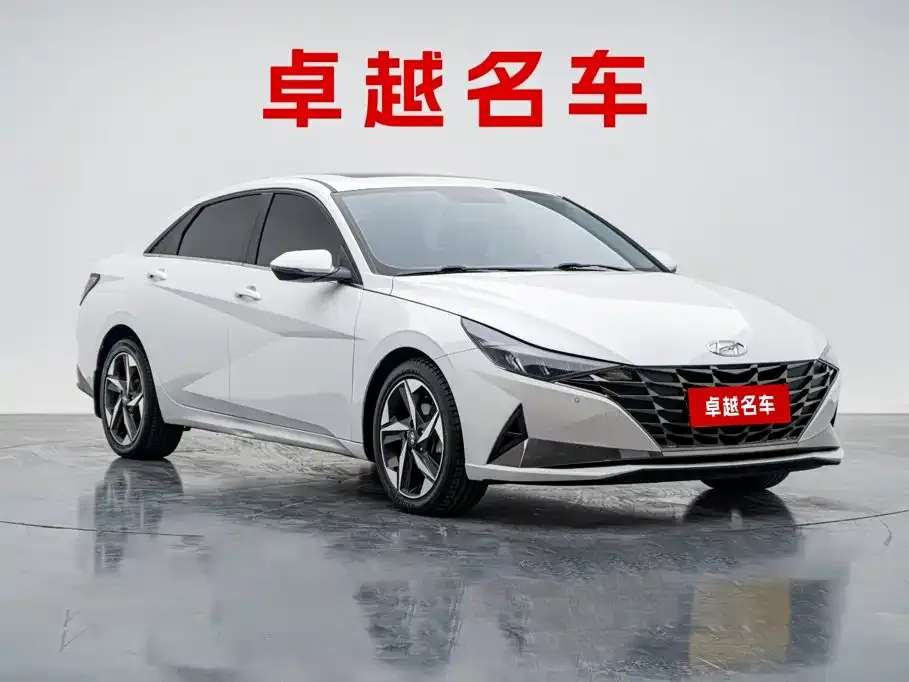 Hyundai Elantra — фото 8