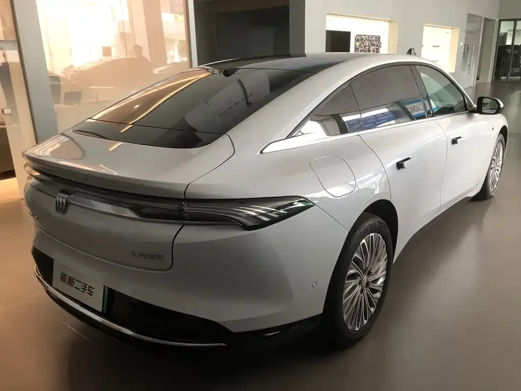 Buick Electra L7 — фото 2