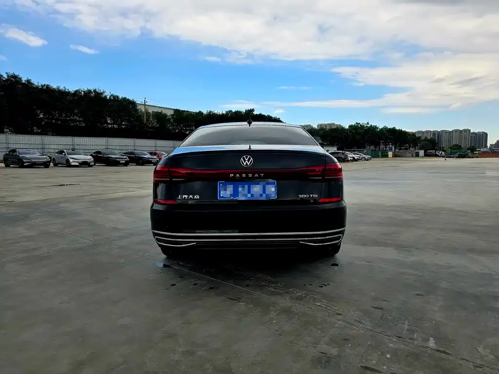 Volkswagen Passat — фото 7
