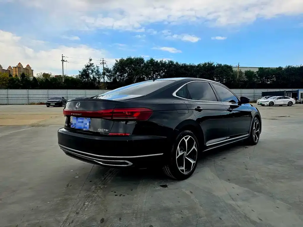 Volkswagen Passat — фото 6