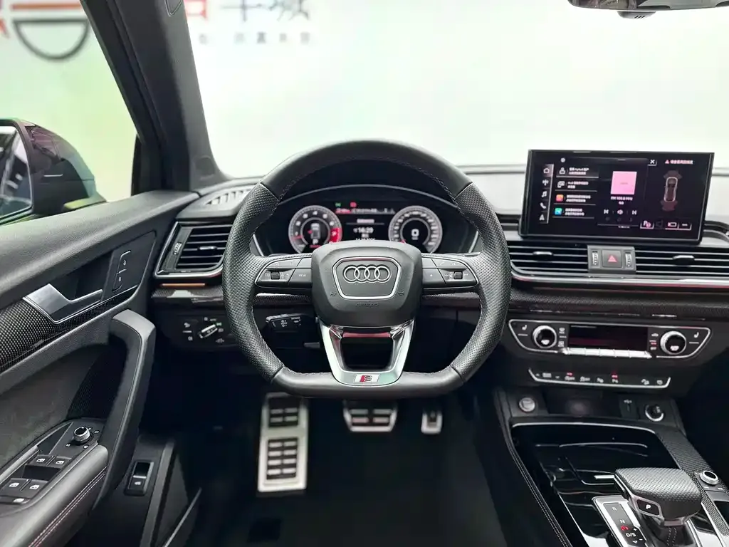 Audi SQ5 — фото 2