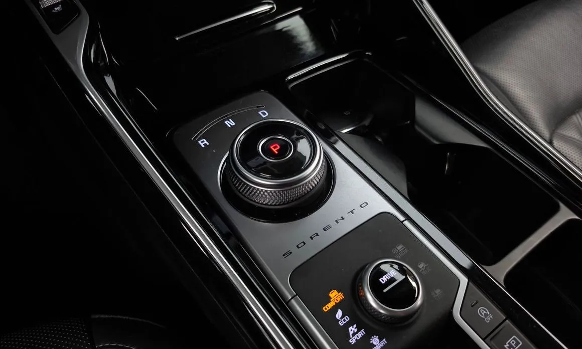 Kia Sorento — фото 4