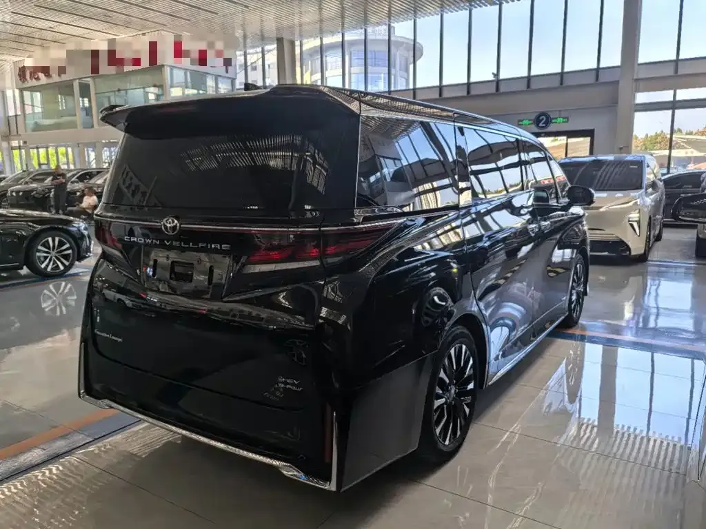 Toyota Vellfire — фото 6