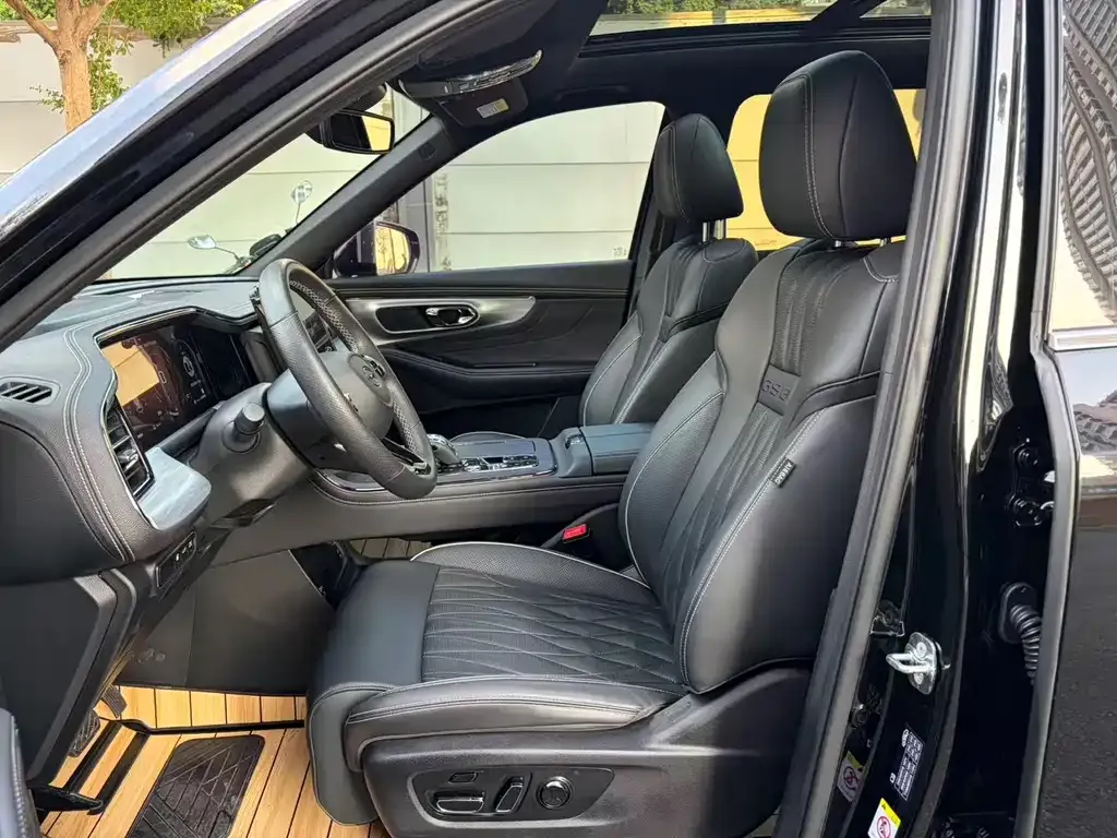 GAC Motor Trumpchi GS8 — фото 2