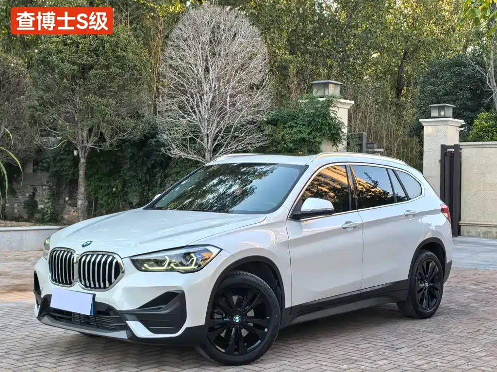 BMW X1 — фото 1