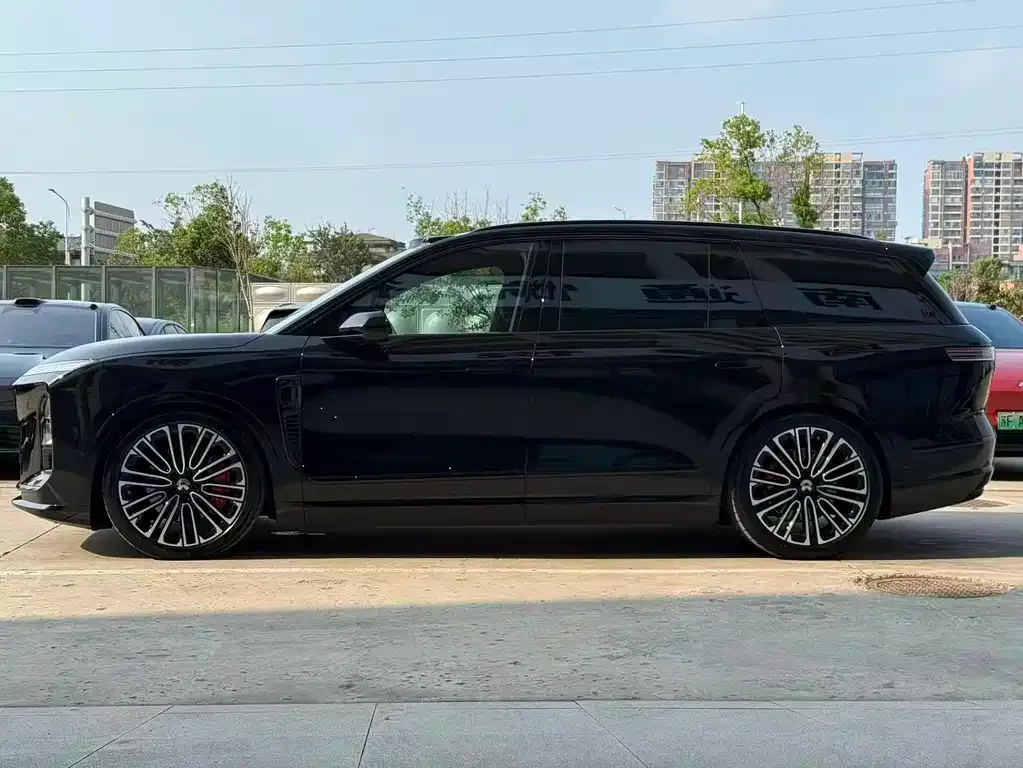 NIO ES8 — фото 9