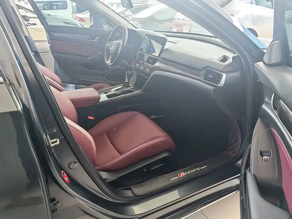 Honda Accord — фото 2
