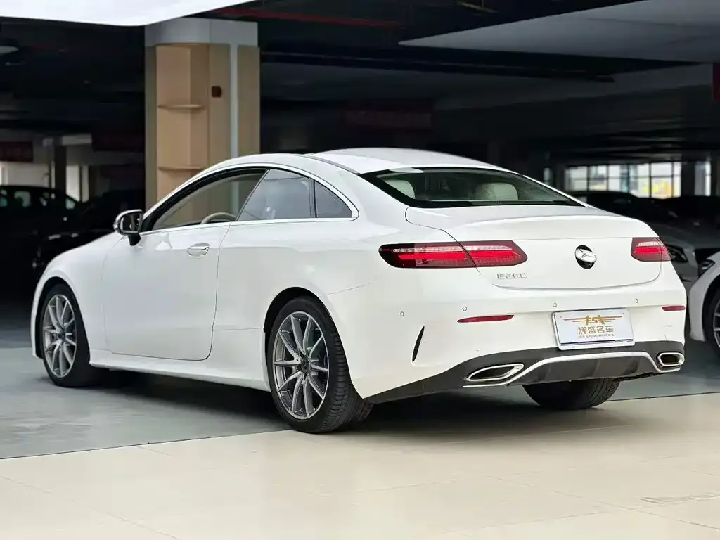 Mercedes-Benz E-Class (Import) — фото 9