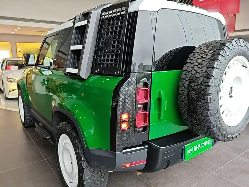 Land Rover Defender — фото 5