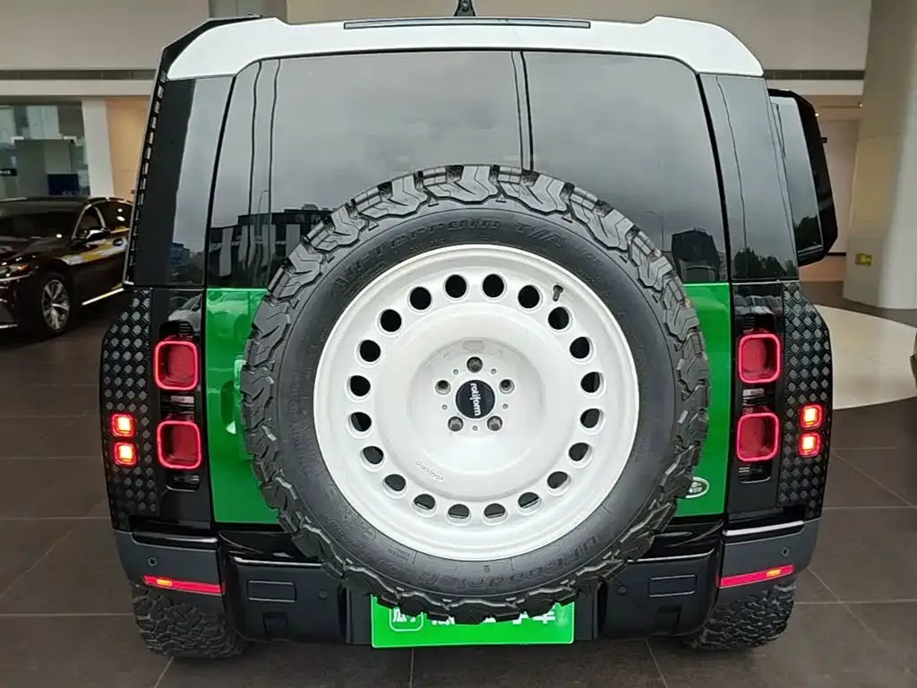 Land Rover Defender — фото 3