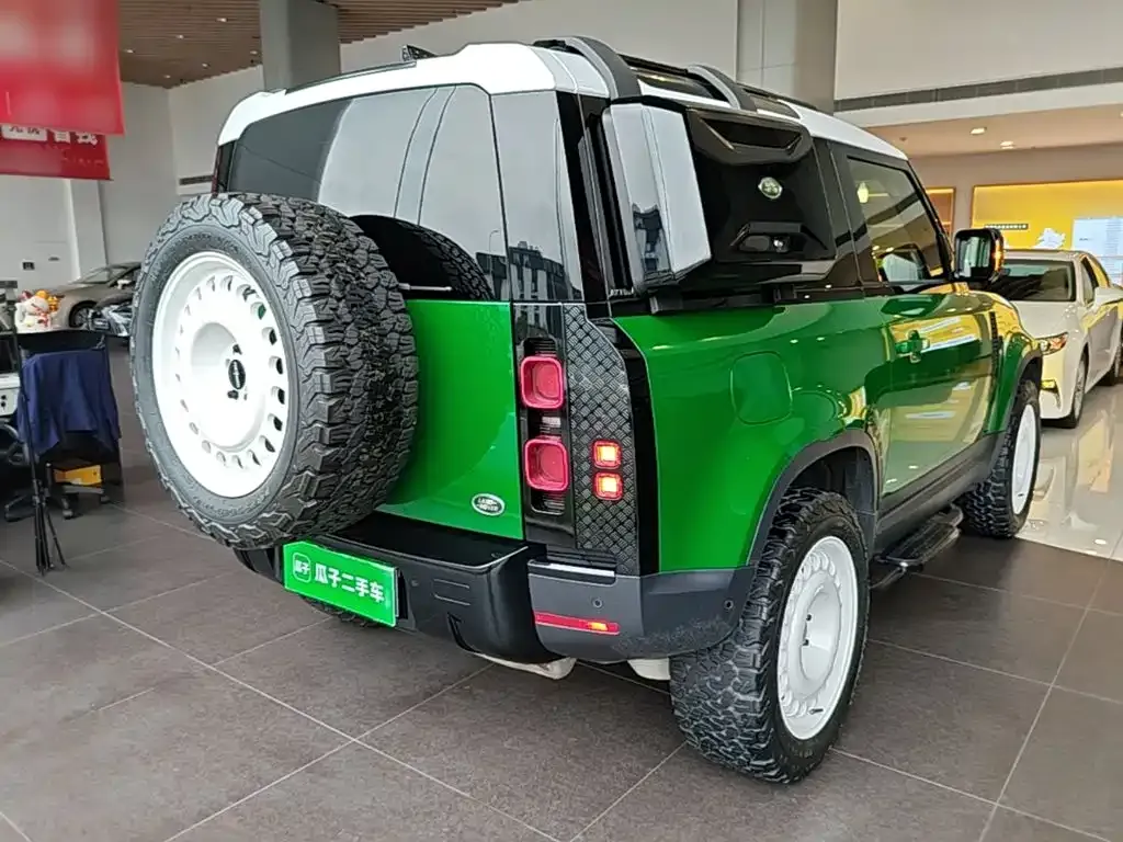 Land Rover Defender — фото 4