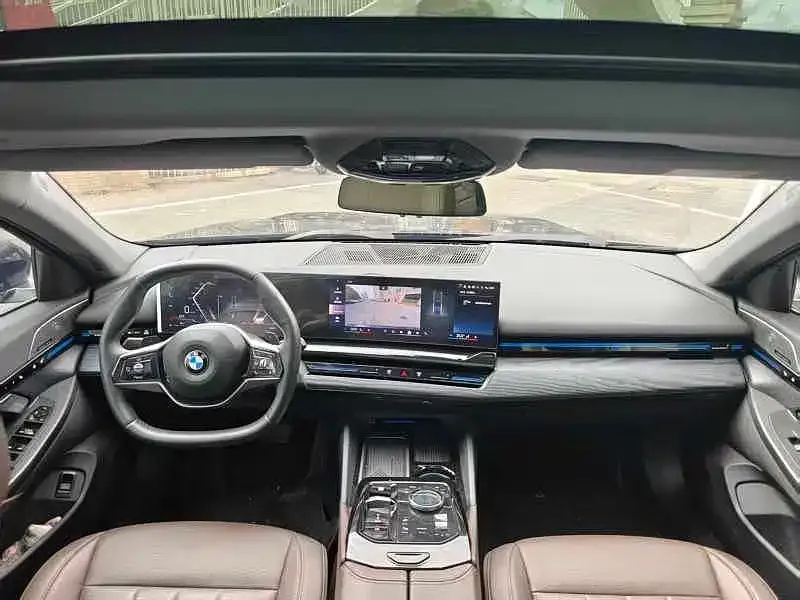 BMW 5 Series — фото 2