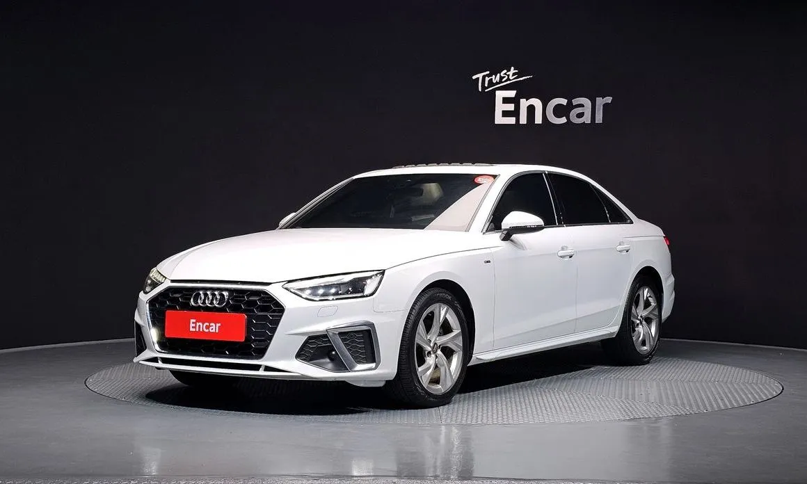 Audi A4 — фото 1