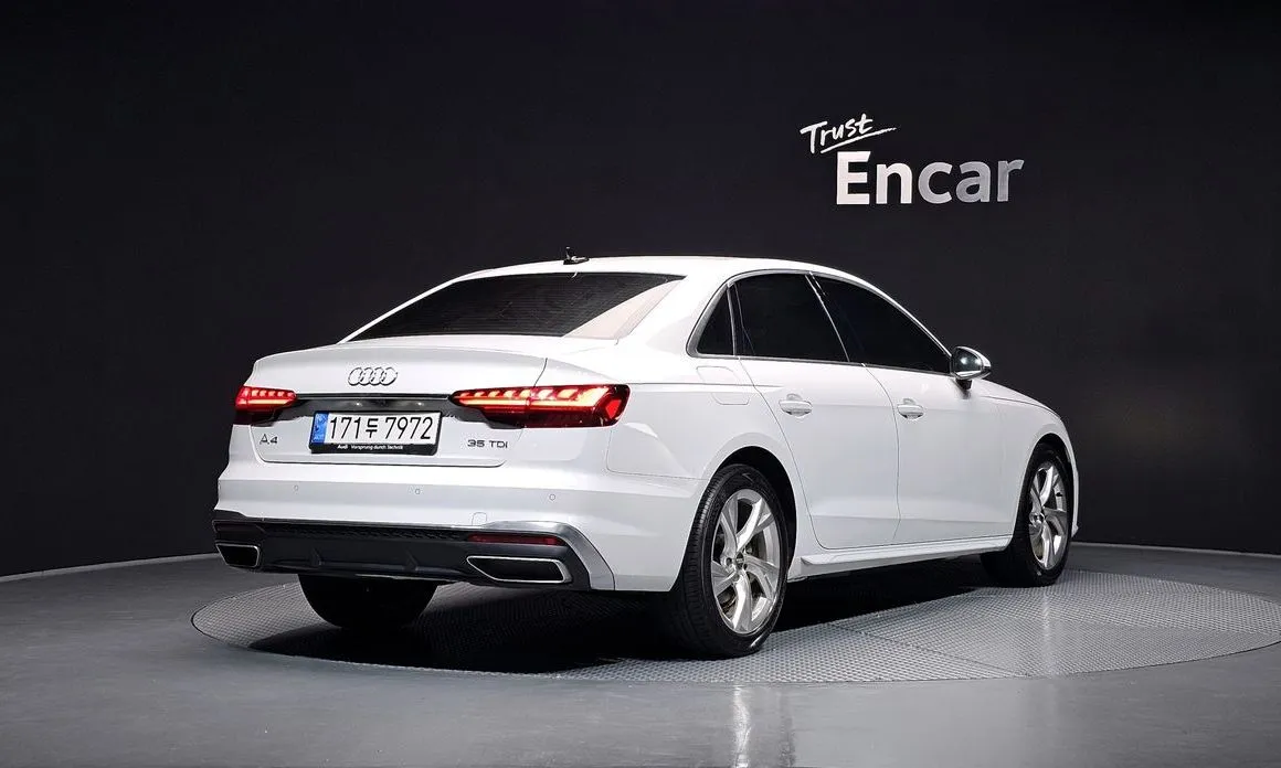 Audi A4 — фото 4