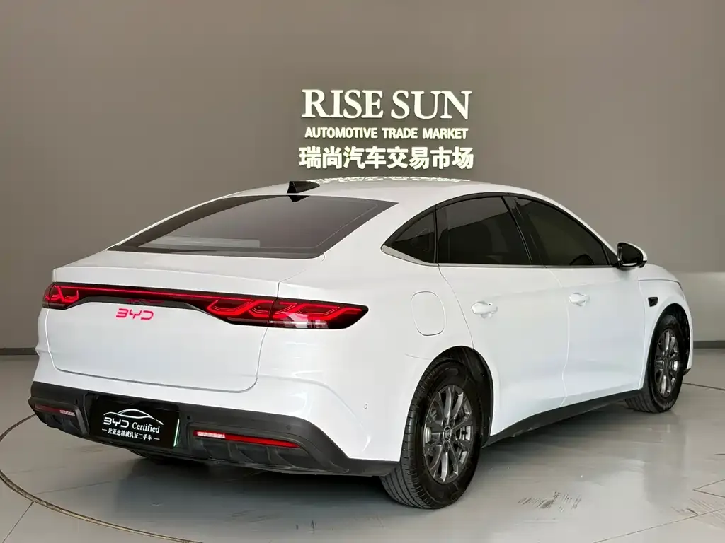 BYD Qin L — фото 5