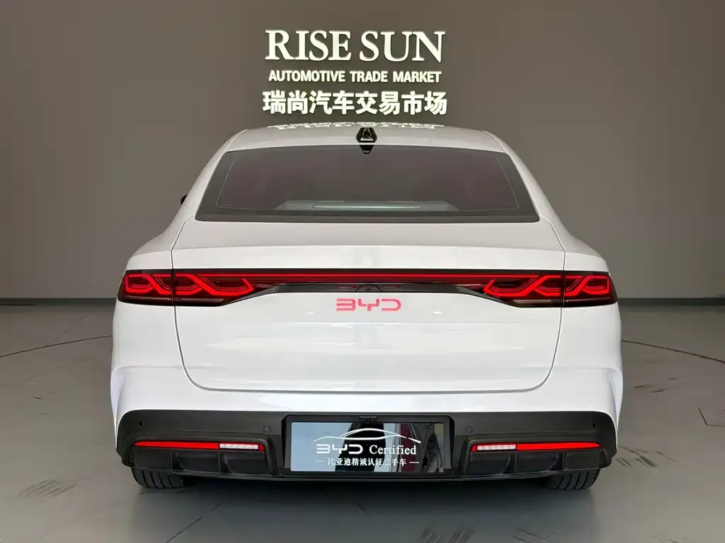 BYD Qin L — фото 9