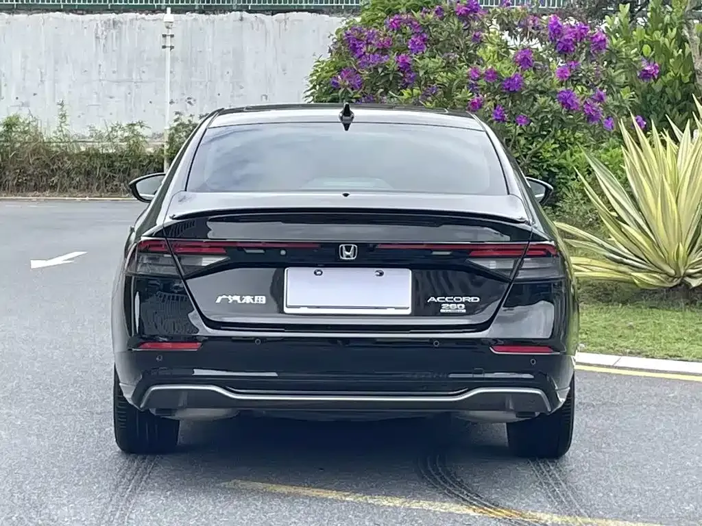 Honda Accord — фото 6