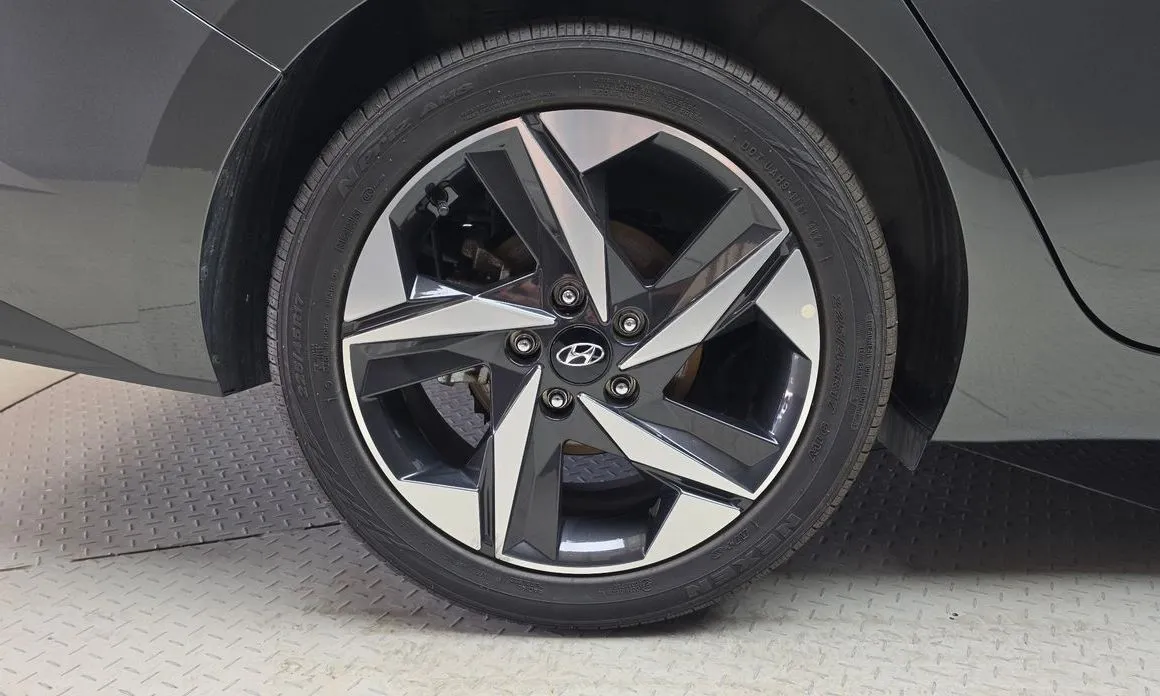 Hyundai AVANTE — фото 7