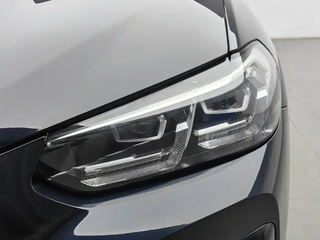 BMW iX3 — фото 10