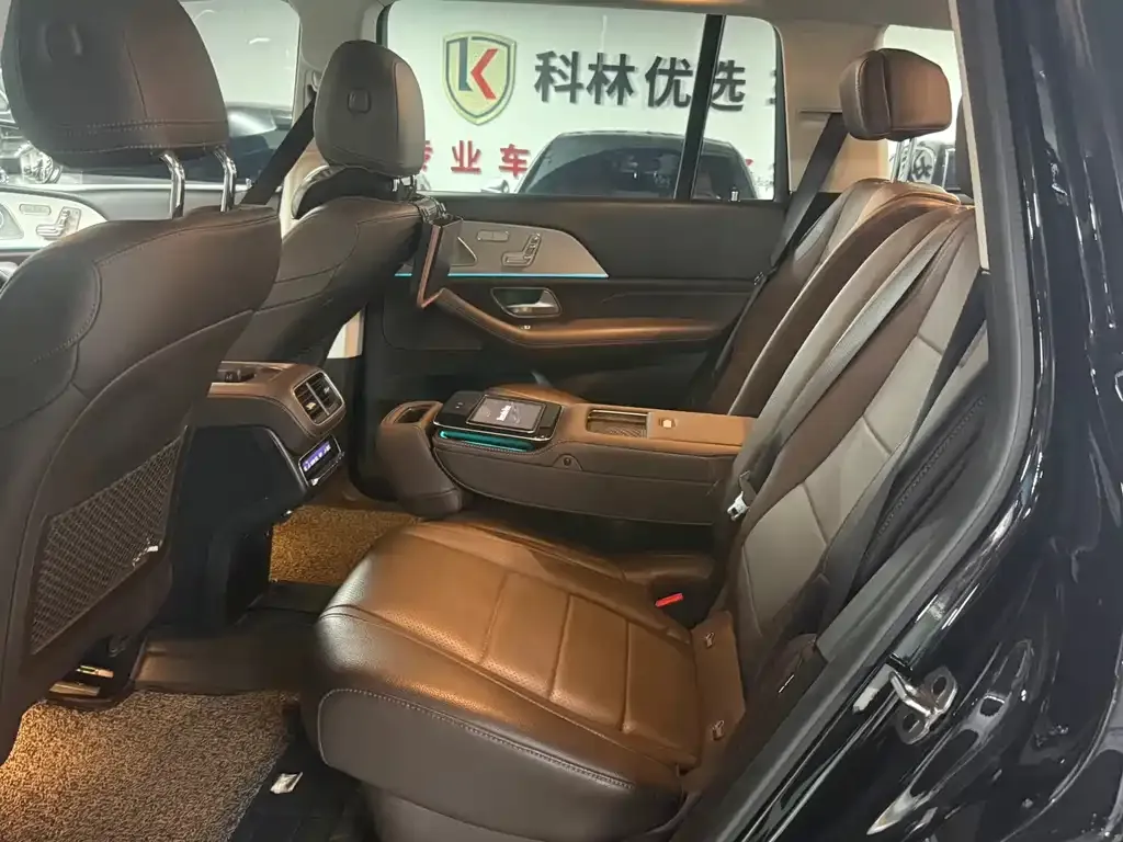 Mercedes-Benz GLS — фото 10