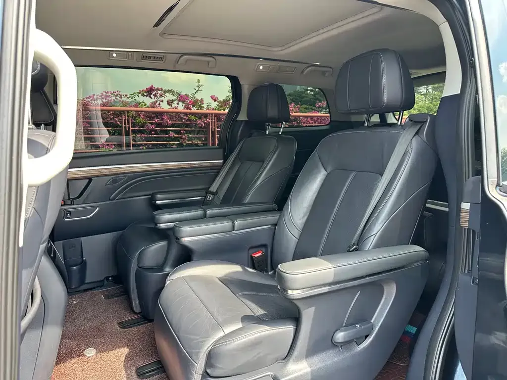 GAC Motor Trumpchi M8 — фото 10