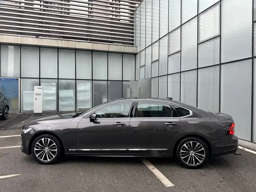 Volvo S90 — фото 8