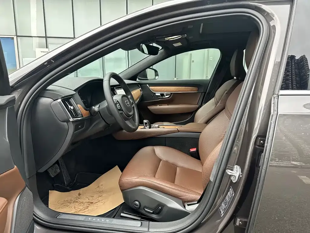 Volvo S90 — фото 3