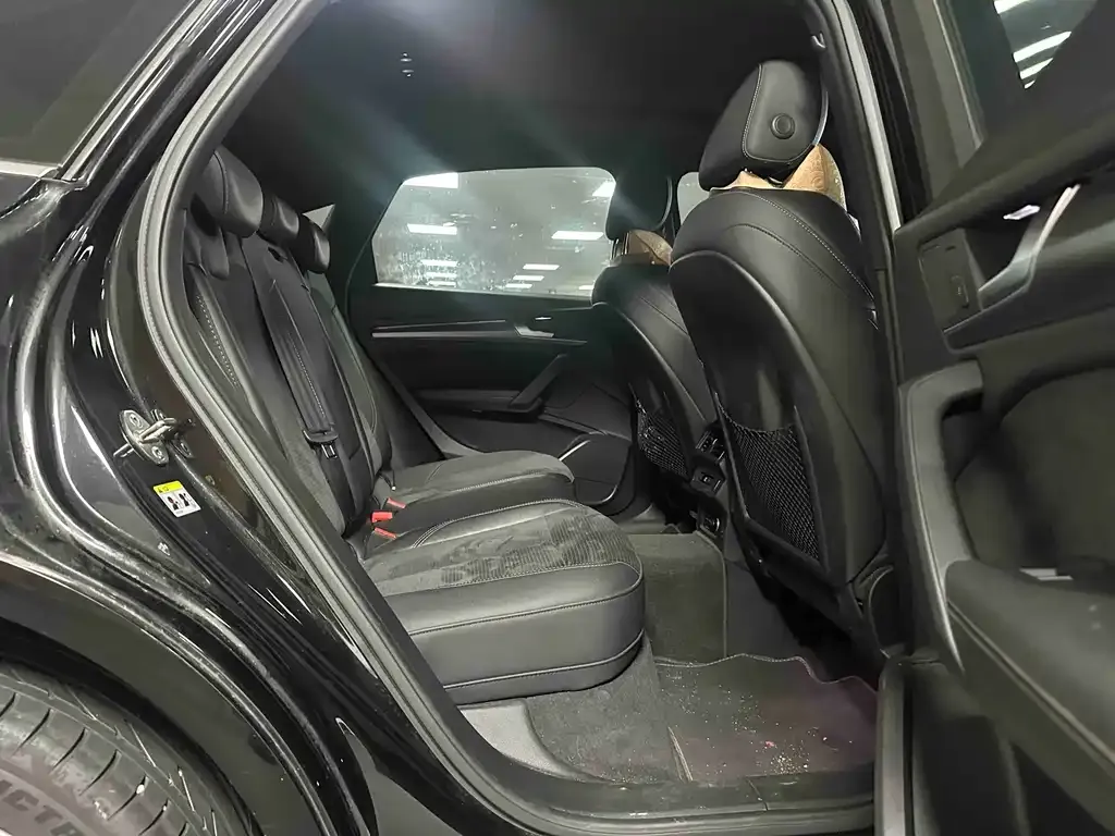 Audi Q5L Sportback — фото 9