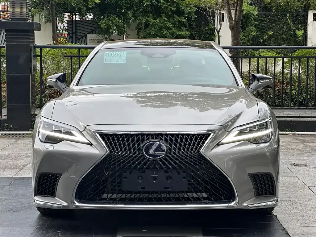 Lexus LS — фото 5