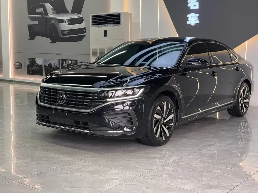 Volkswagen Passat — фото 1