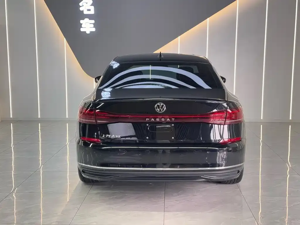 Volkswagen Passat — фото 8