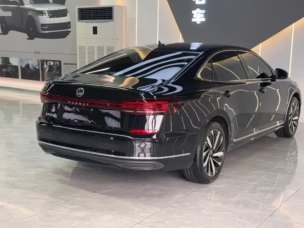 Volkswagen Passat — фото 6