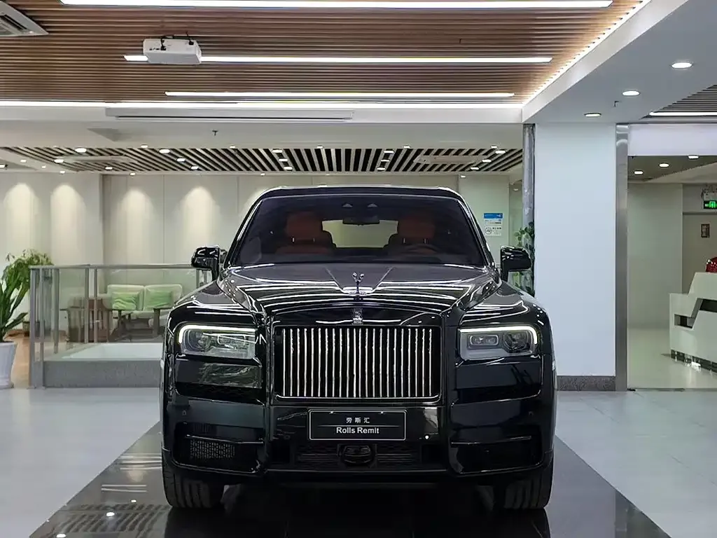 Rolls-Royce Cullinan — фото 7