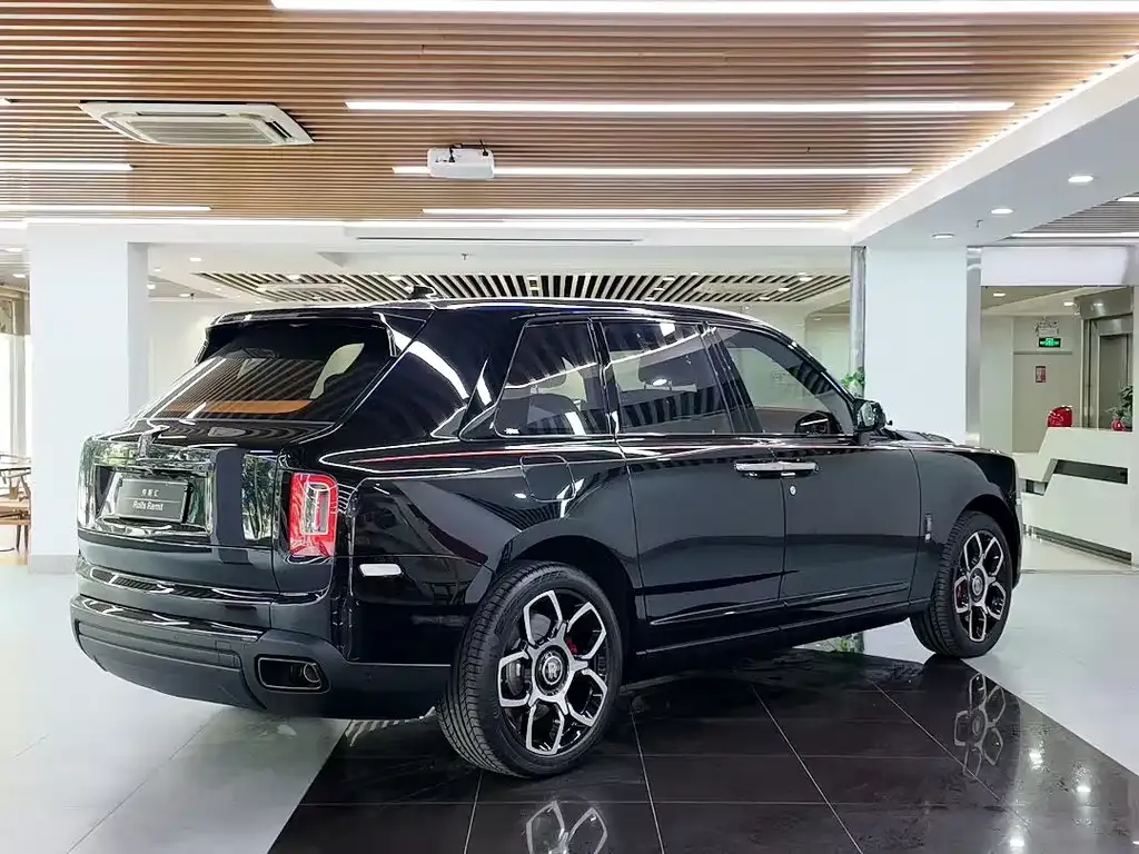 Rolls-Royce Cullinan — фото 4