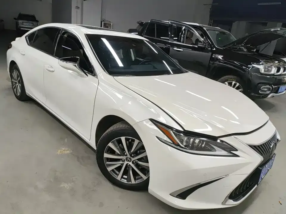 Lexus ES — фото 9